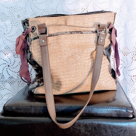 Vera Wang Bag - Picture 3 of 5